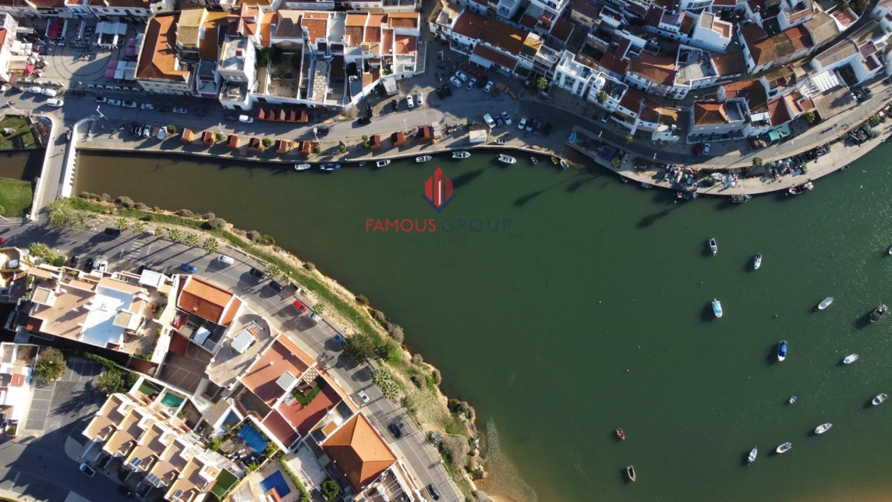 Moradia T4 para Venda em Estômbar e Parchal Foto 15