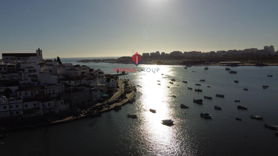 Moradia T4 para Venda em Estômbar e Parchal Foto 12