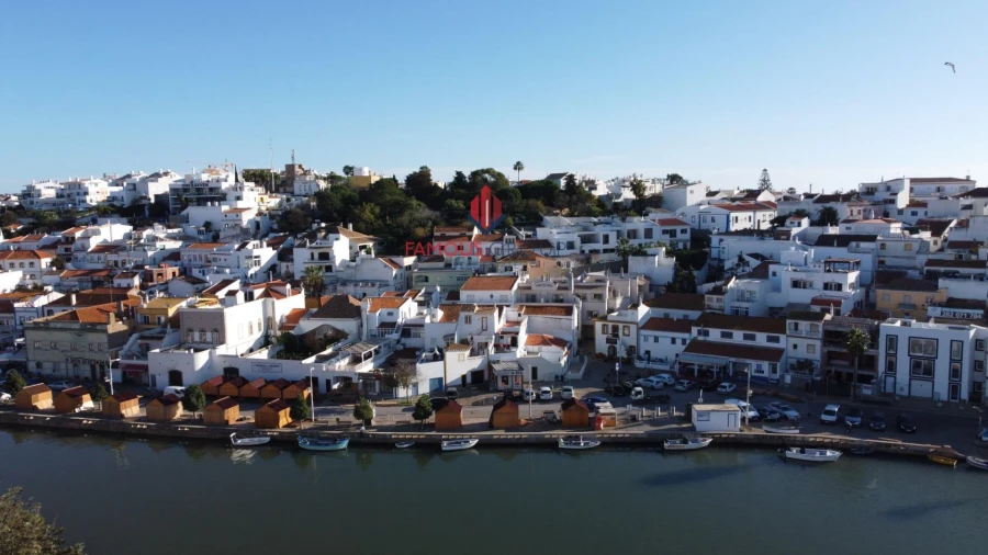 Moradia T4 para Venda em Estômbar e Parchal Foto 13