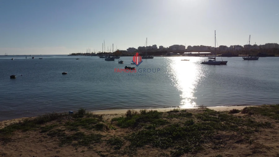 Moradia T4 para Venda em Estômbar e Parchal Foto 9