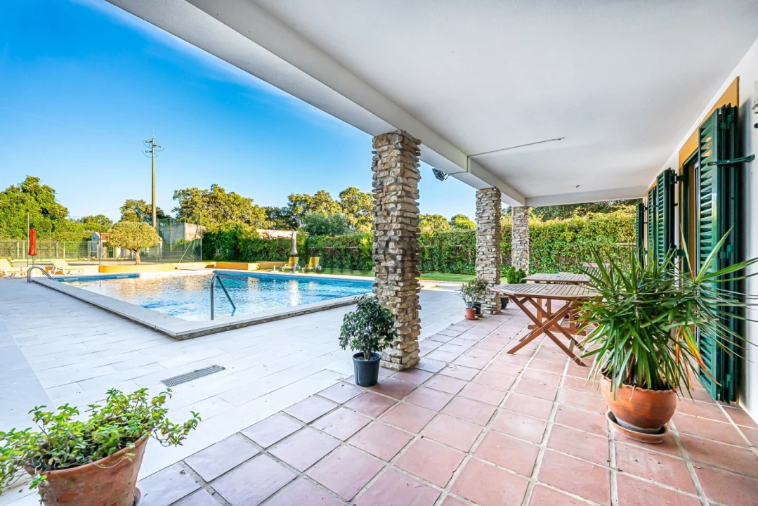 Moradia T5 para Venda em Santo Estêvão Foto 6