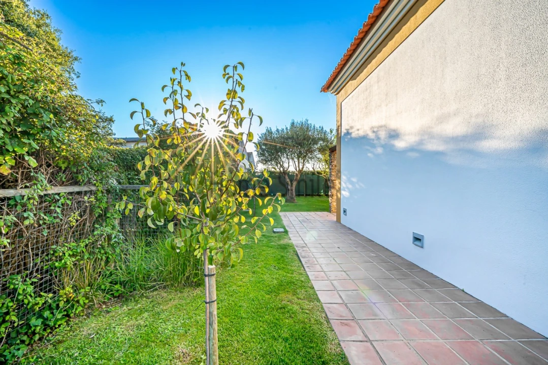 Moradia T5 para Venda em Santo Estêvão Foto 8