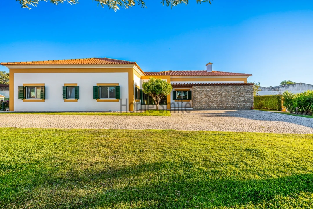 Moradia T5 para Venda em Santo Estêvão Foto 12