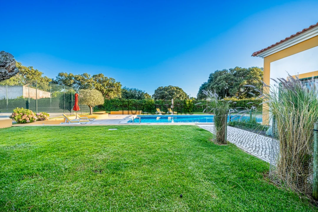 Moradia T5 para Venda em Santo Estêvão Foto 16