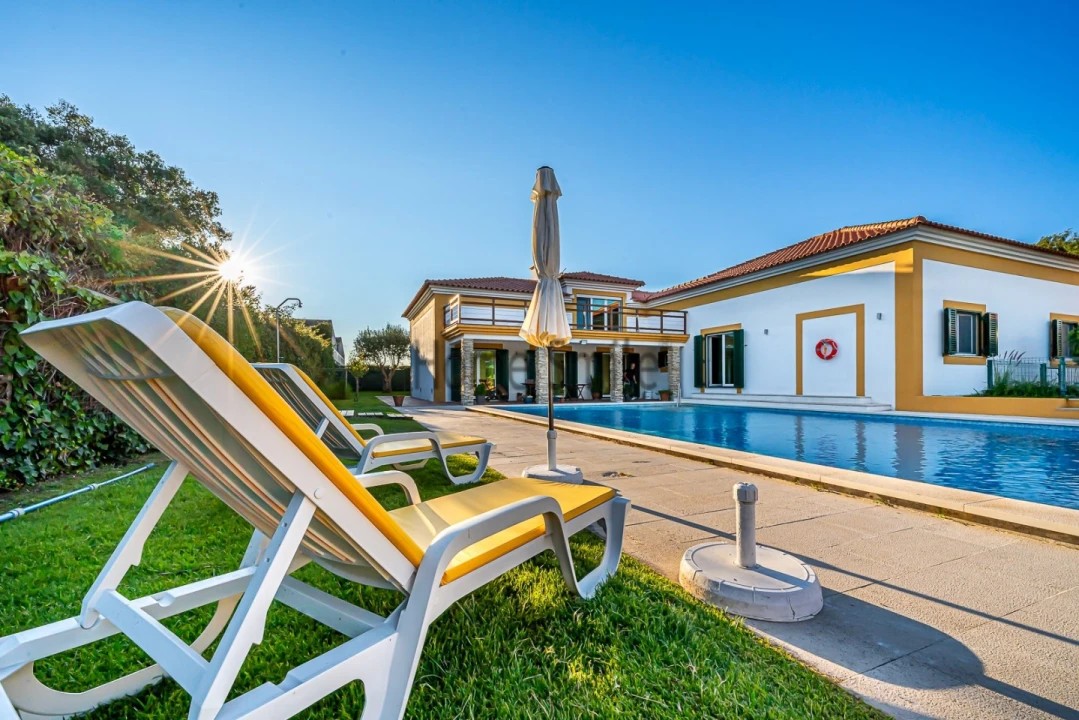 Moradia T5 para Venda em Santo Estêvão Foto 1