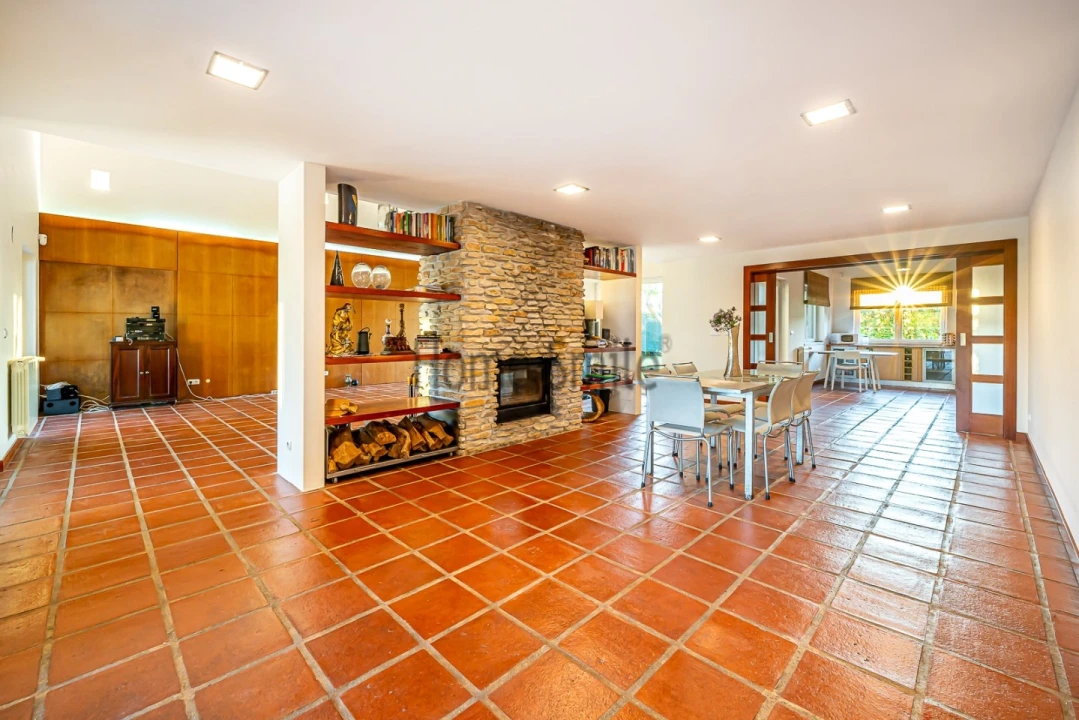 Moradia T5 para Venda em Santo Estêvão Foto 23