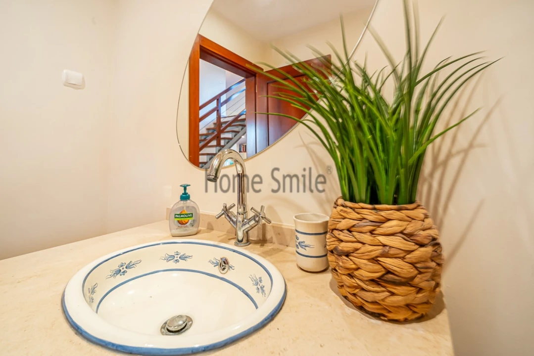 Moradia T5 para Venda em Santo Estêvão Foto 29