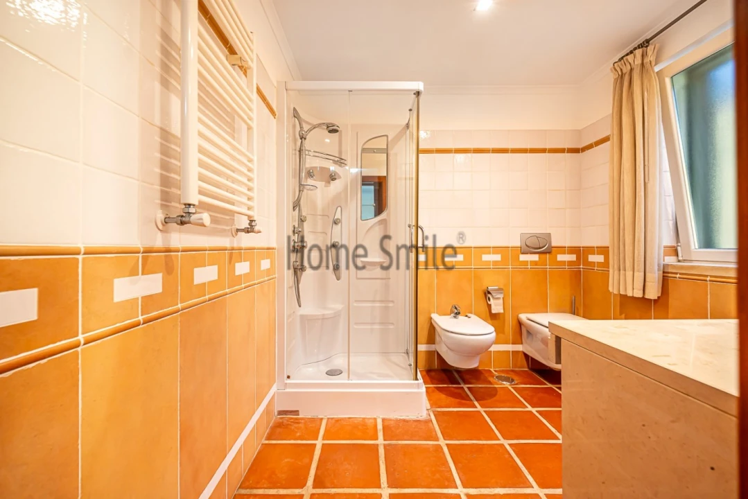 Moradia T5 para Venda em Santo Estêvão Foto 32