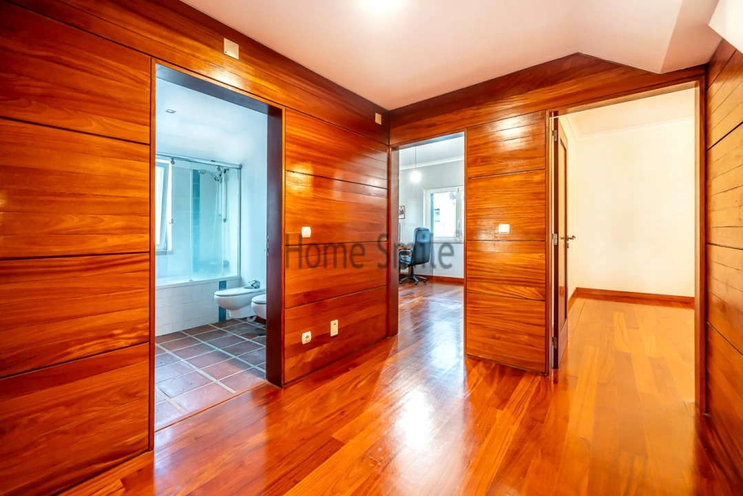 Moradia T5 para Venda em Santo Estêvão Foto 35