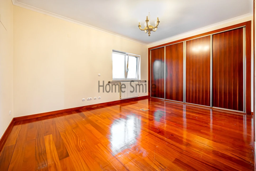 Moradia T5 para Venda em Santo Estêvão Foto 36