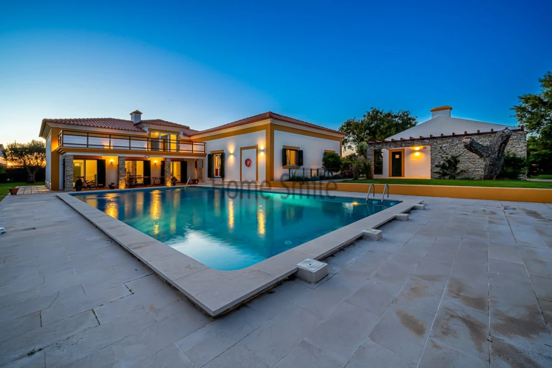 Moradia T5 para Venda em Santo Estêvão Foto 47