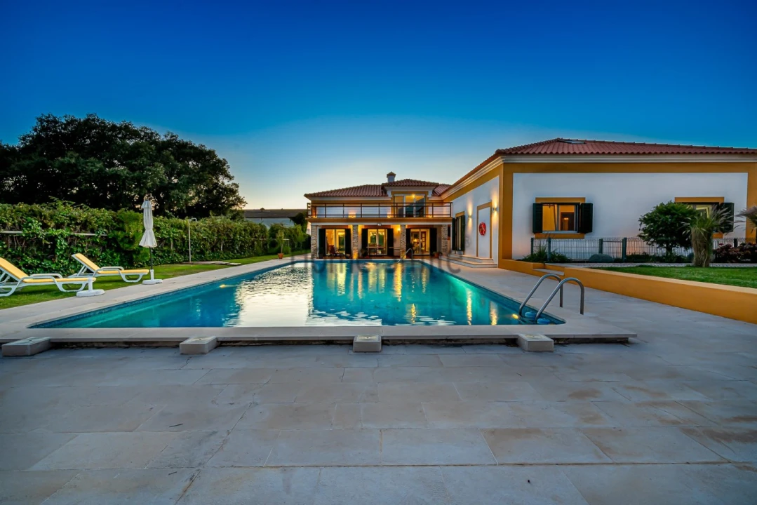 Moradia T5 para Venda em Santo Estêvão Foto 49