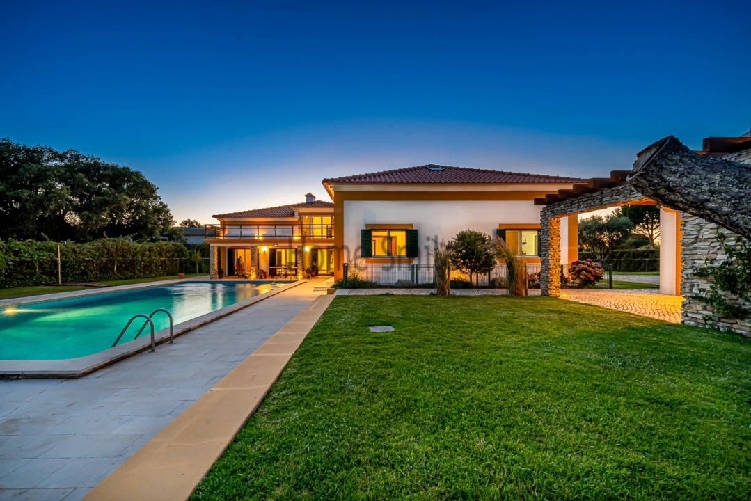 Moradia T5 para Venda em Santo Estêvão Foto 51