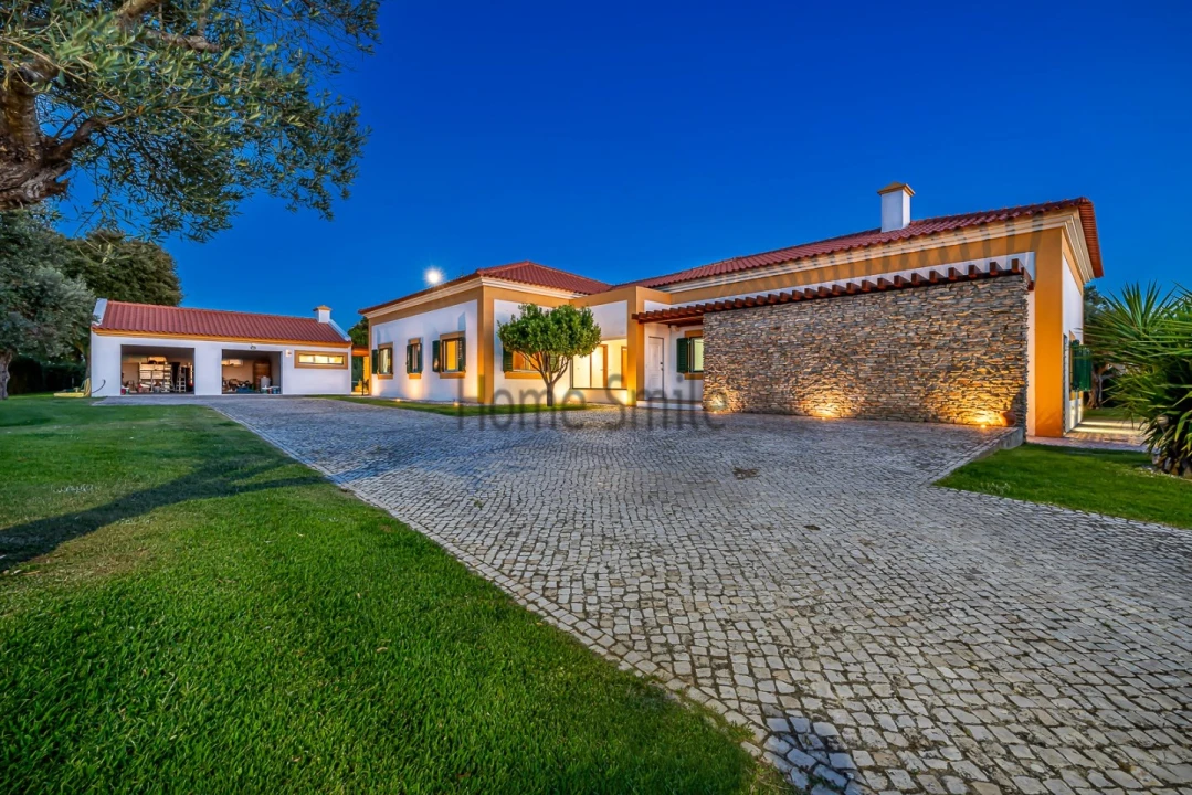 Moradia T5 para Venda em Santo Estêvão Foto 54