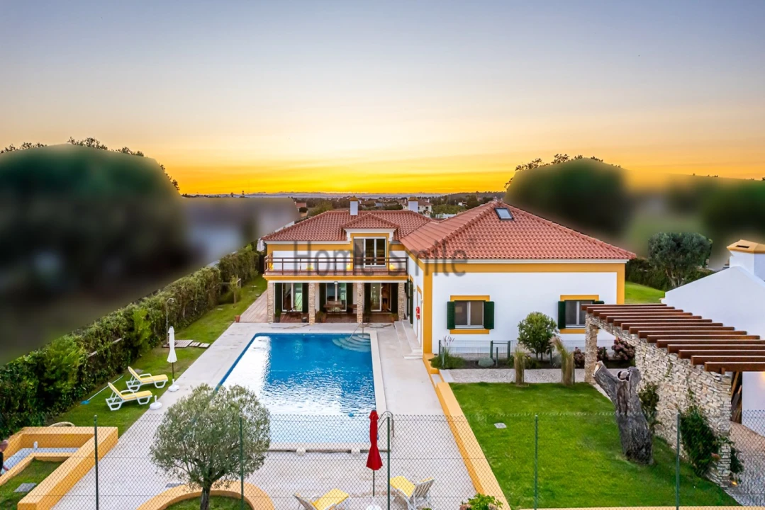 Moradia T5 para Venda em Santo Estêvão Foto 60