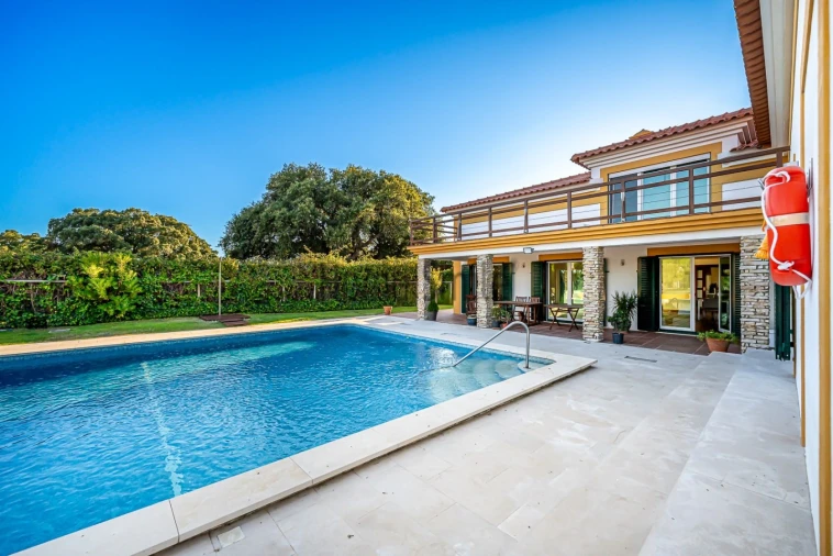 Moradia T5 para Venda em Santo Estêvão Foto 5