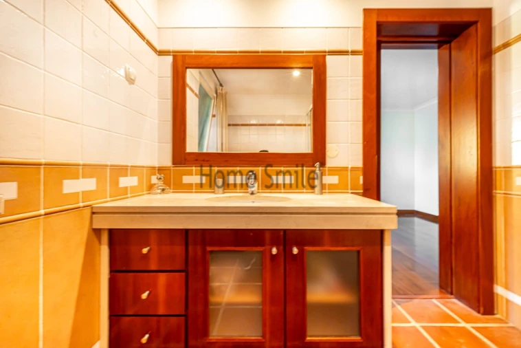 Moradia T5 para Venda em Santo Estêvão Foto 33