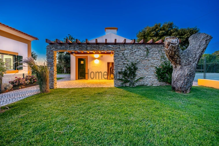 Moradia T5 para Venda em Santo Estêvão Foto 52