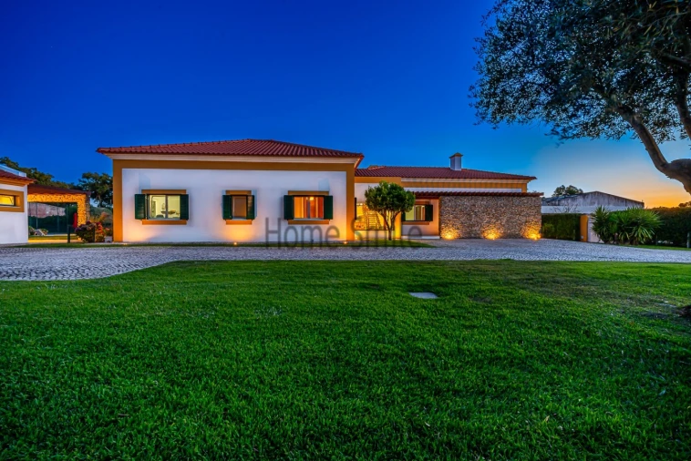 Moradia T5 para Venda em Santo Estêvão Foto 53