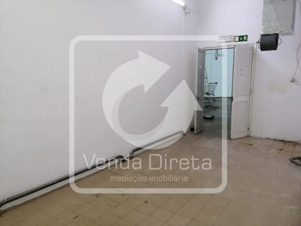 Loja para Venda em Santo Antonio da Charneca Foto 7