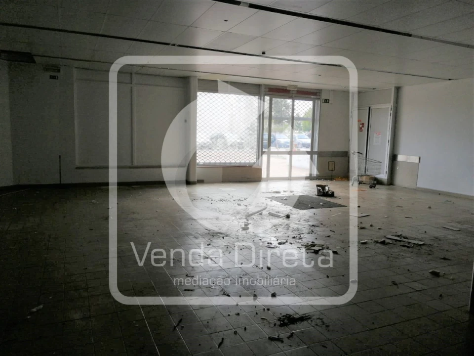 Loja para Venda em Santo Antonio da Charneca Foto 17