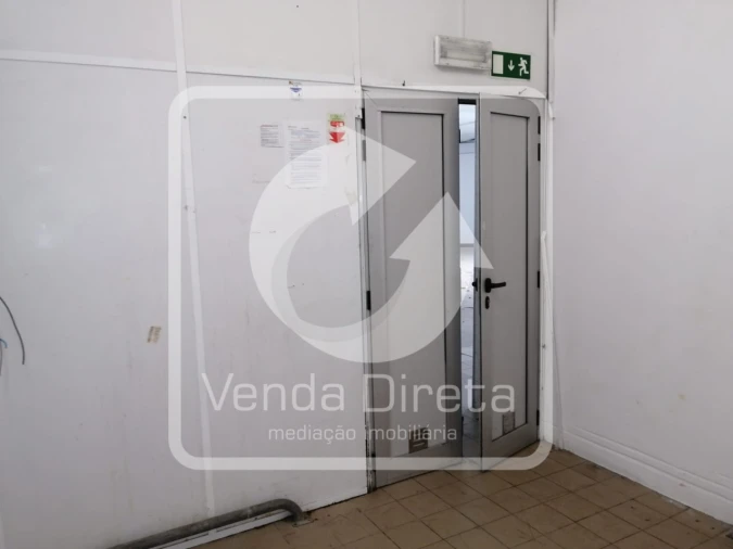 Loja para Venda em Santo Antonio da Charneca Foto 6