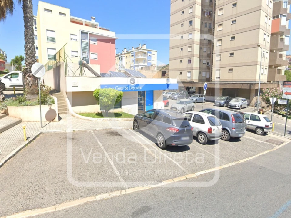 Loja para Venda em Póvoa de Santo Adrião e Olival Basto Foto 2