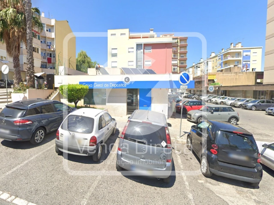 Loja para Venda em Póvoa de Santo Adrião e Olival Basto Foto 7