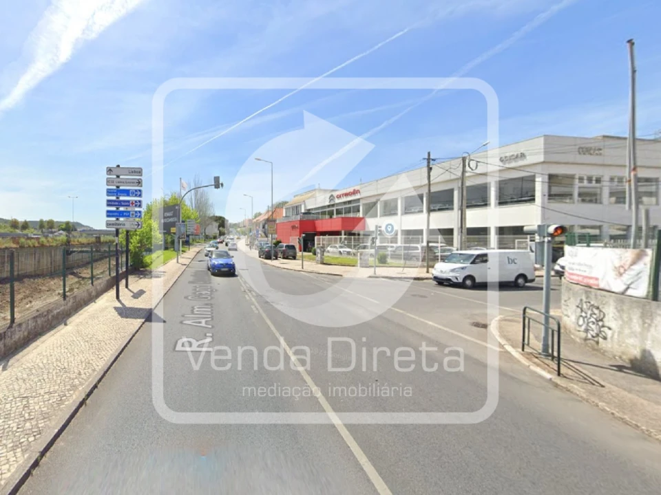 Loja para Venda em Póvoa de Santo Adrião e Olival Basto Foto 13