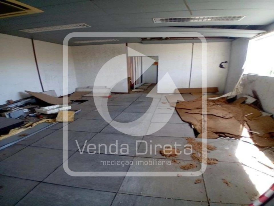 Armazém para Venda em Queluz e Belas Foto 9