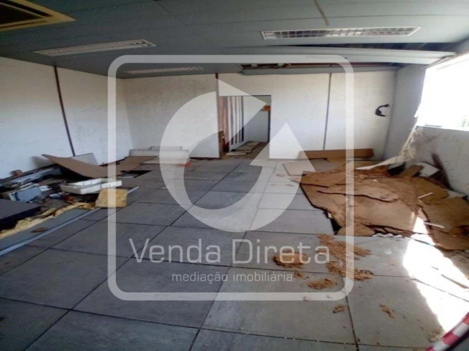 Armazém para Venda em Queluz e Belas Foto 9