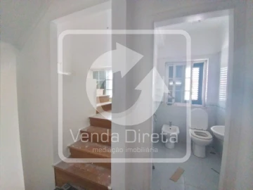 Moradia T3 para Venda em Rio de Mouro