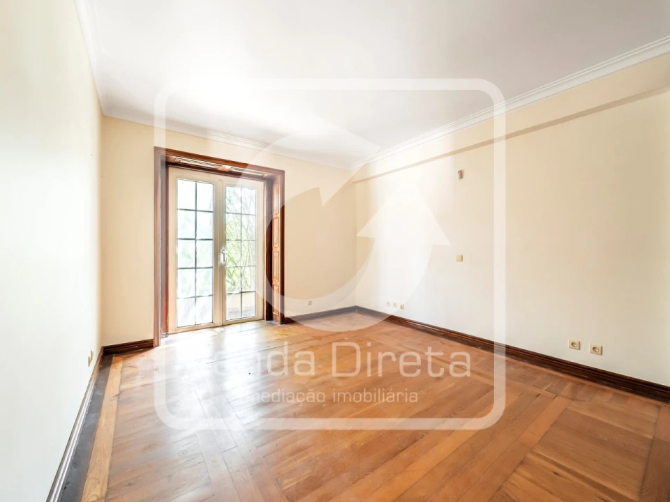 Moradia T7 para Venda em Queluz e Belas Foto 16