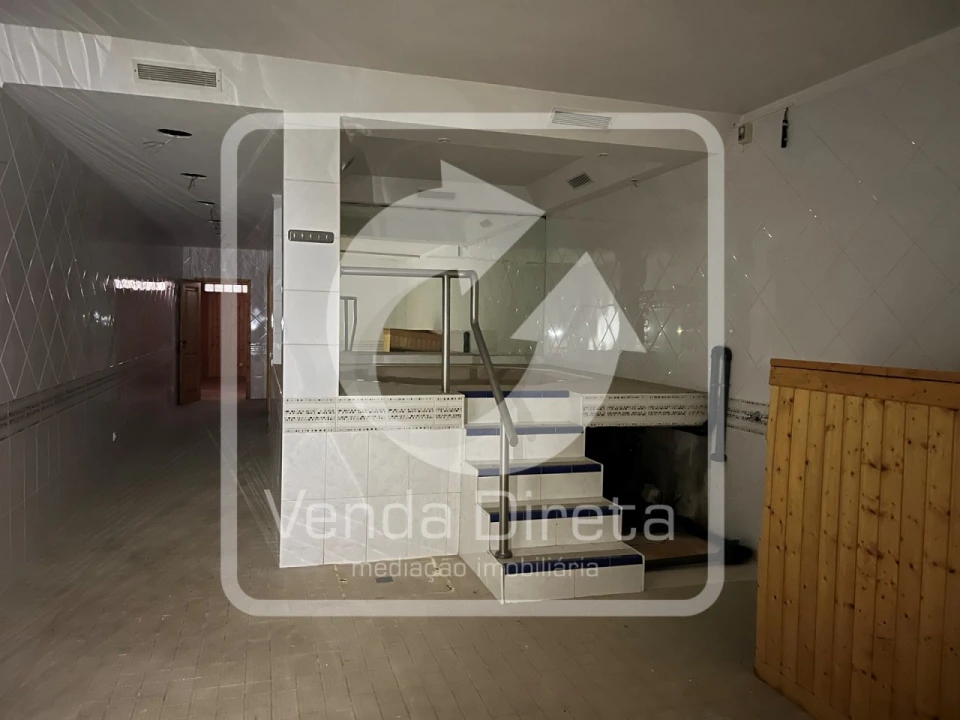 Moradia T7 para Venda em Queluz e Belas Foto 37