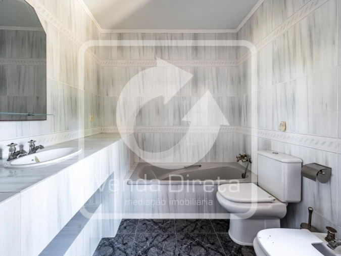 Moradia T7 para Venda em Queluz e Belas Foto 24