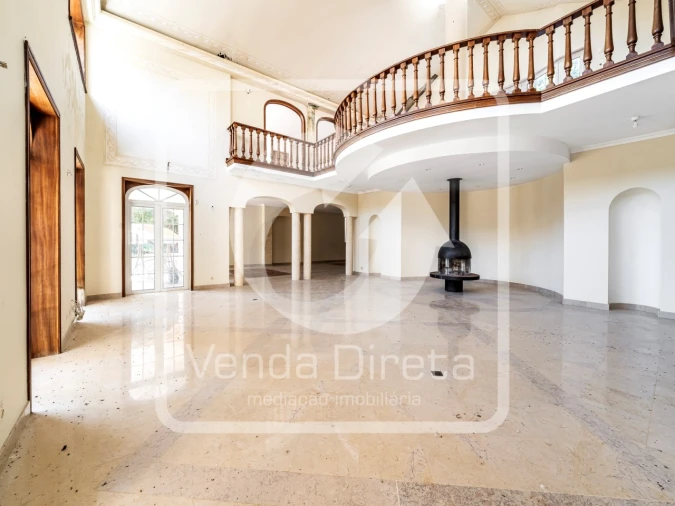 Moradia T7 para Venda em Queluz e Belas Foto 26