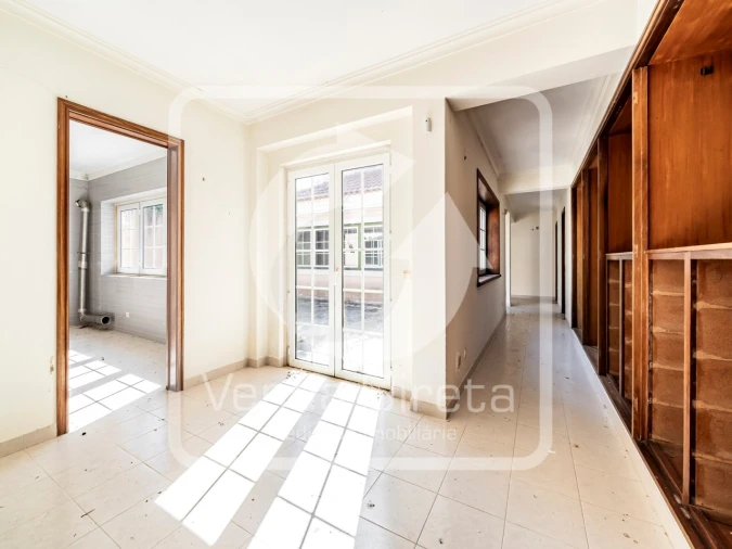 Moradia T7 para Venda em Queluz e Belas Foto 32