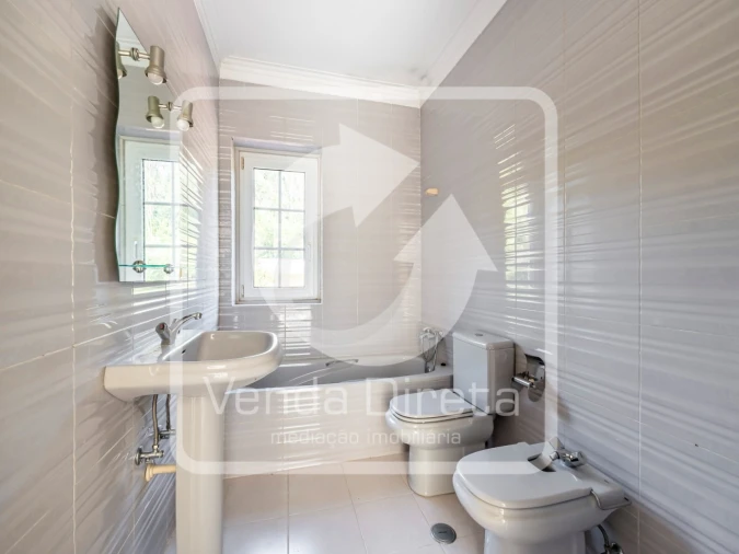 Moradia T7 para Venda em Queluz e Belas Foto 34