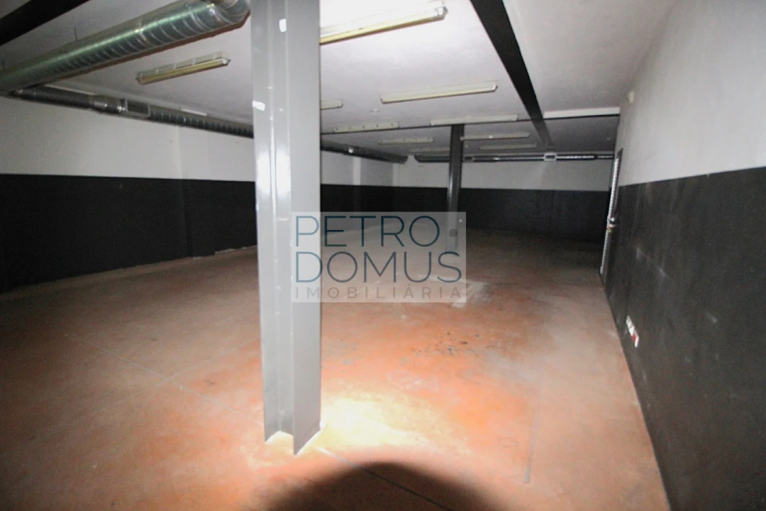 Armazém para Venda em Atouguia Foto 13
