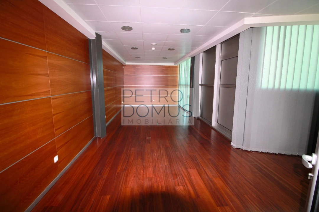 Armazém para Venda em Atouguia Foto 18