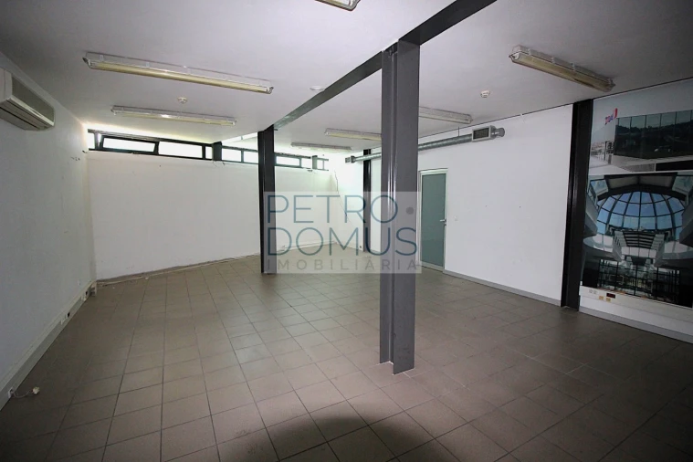 Armazém para Venda em Atouguia Foto 12