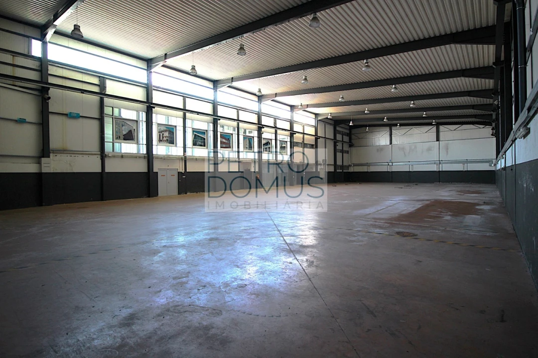 Armazém para Arrendamento em Atouguia Foto 7