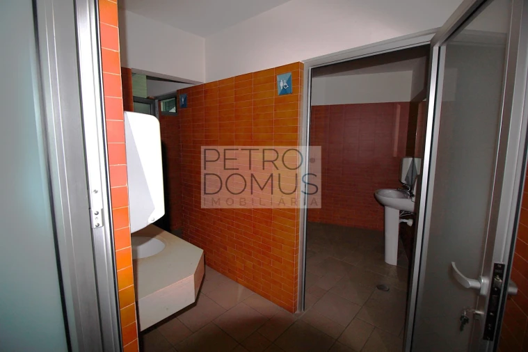 Armazém para Arrendamento em Atouguia Foto 19