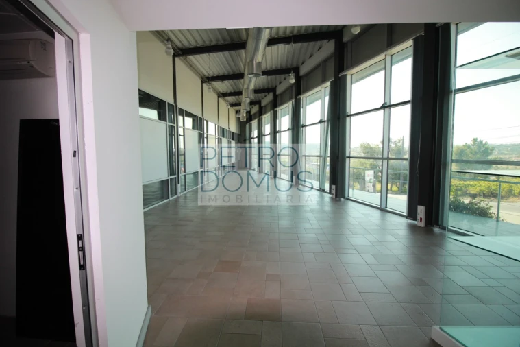 Armazém para Arrendamento em Atouguia Foto 21