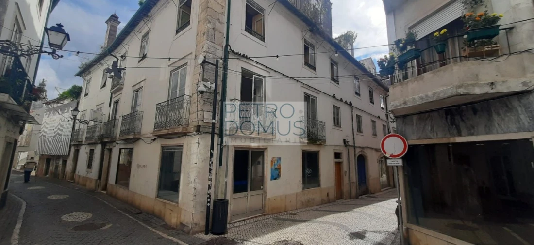 Prédio para Venda em Leiria, Pousos, Barreira e Cortes Foto 2