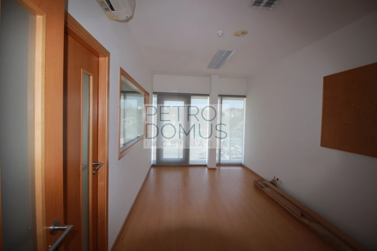 Armazém para Arrendamento em Santa Catarina da Serra e Chainça Foto 8