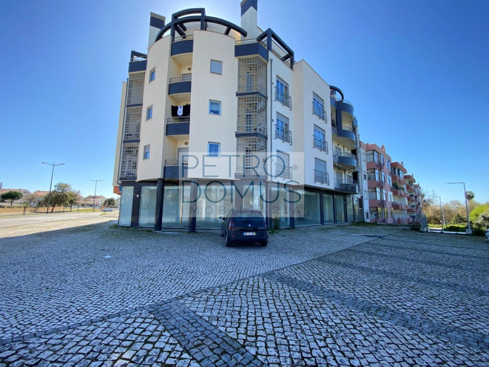 Loja para Arrendamento em Nossa Sra de Fatima Foto 16