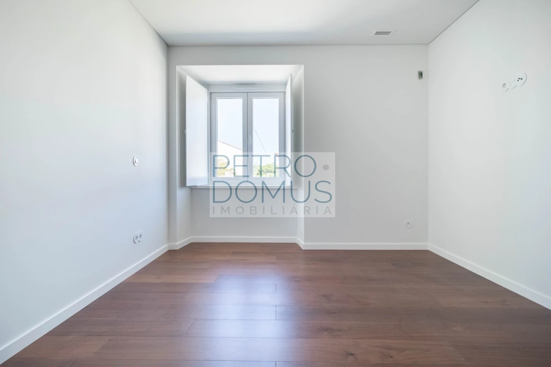 Apartamento T3 para Venda em Leiria, Pousos, Barreira e Cortes Foto 13