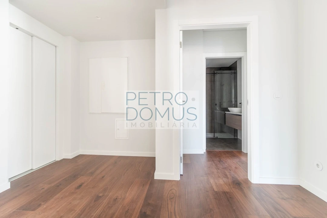 Apartamento T3 para Venda em Leiria, Pousos, Barreira e Cortes Foto 14