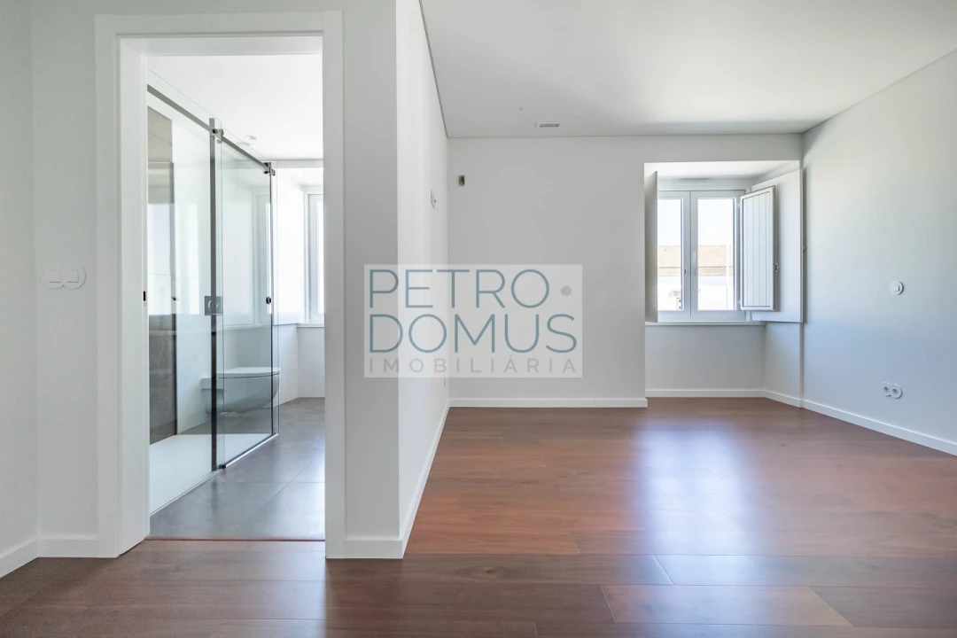 Apartamento T3 para Venda em Leiria, Pousos, Barreira e Cortes Foto 17